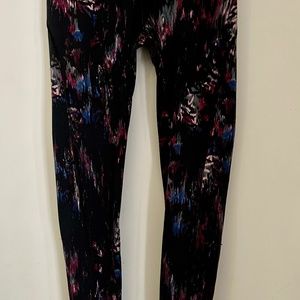 Knockout Victoria Secret (Discontinued) Leggings